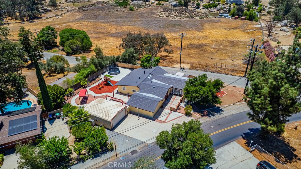 41257 Crest Drive Property Photo 1
