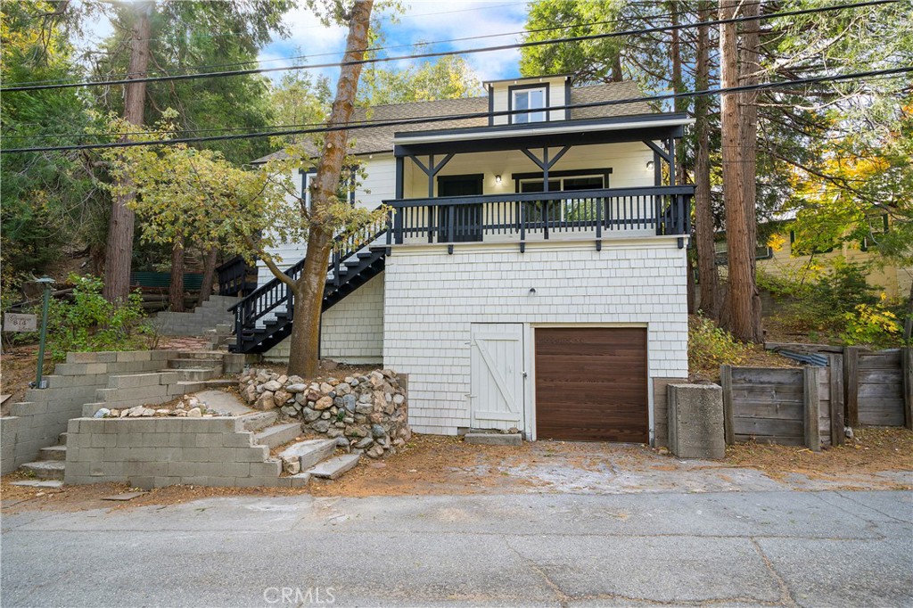 814 Glen View Lane Property Photo 1