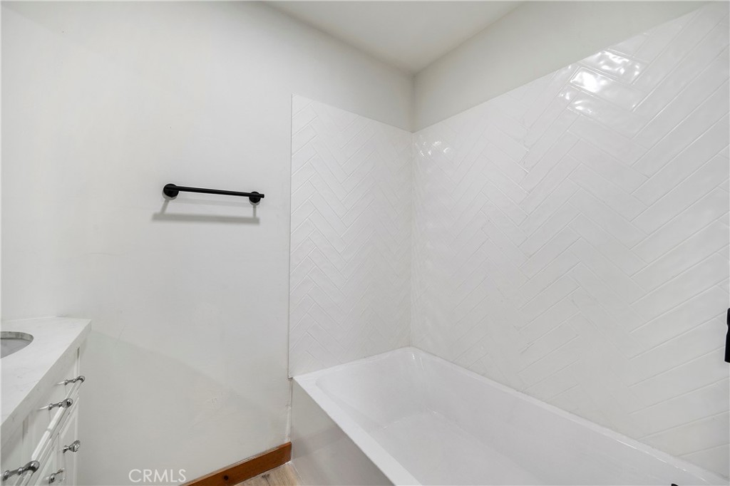 814 Glen View Lane Property Photo 20