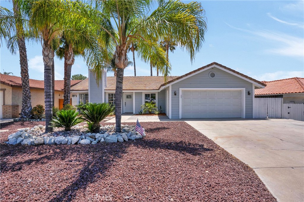 23885 Canyon Lake Drive N Property Photo 1