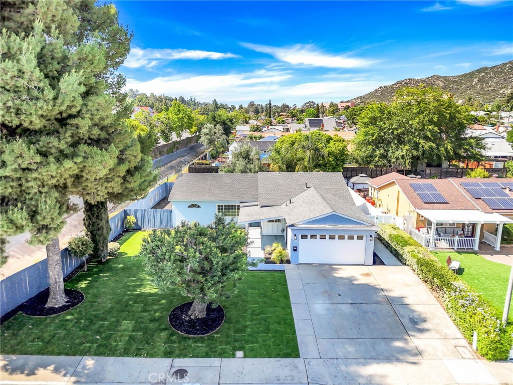 12602 Roberto Way Property Photo 1