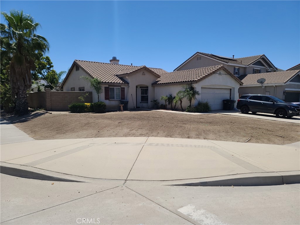 204 S Woodlake Property Photo 1
