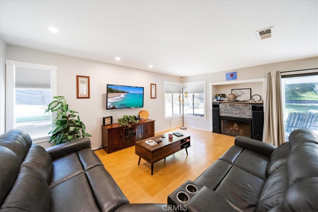 5963 Rio Valle Drive Property Photo 10