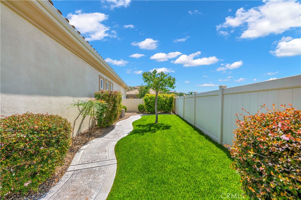 2477 Birdie Drive Property Photo 28