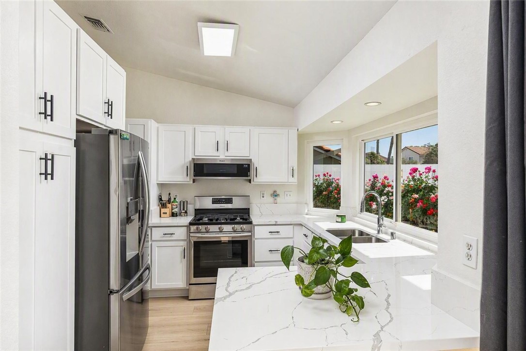 45586 Rainbow Canyon Road Property Photo 11