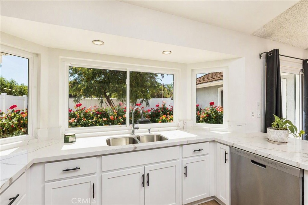45586 Rainbow Canyon Road Property Photo 13