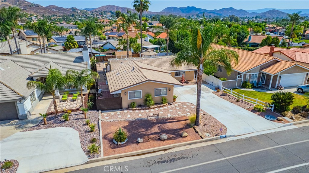 23609 Canyon Lake Drive N Property Photo 1