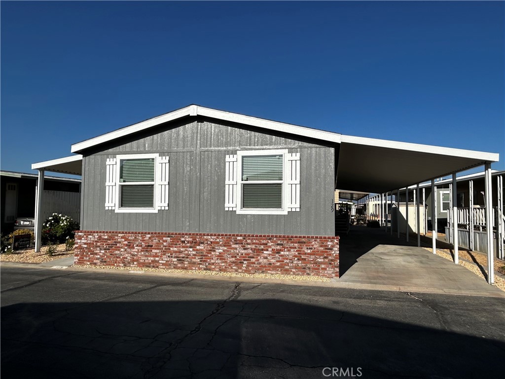 2205 W Acacia Ave 129 Property Photo 1