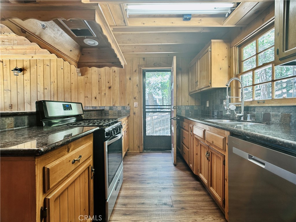 349 Golf Course Road Property Photo 17