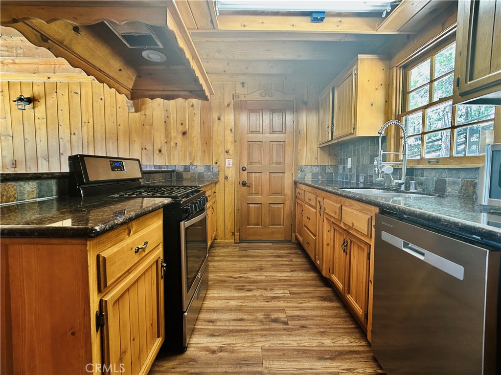349 Golf Course Road Property Photo 18