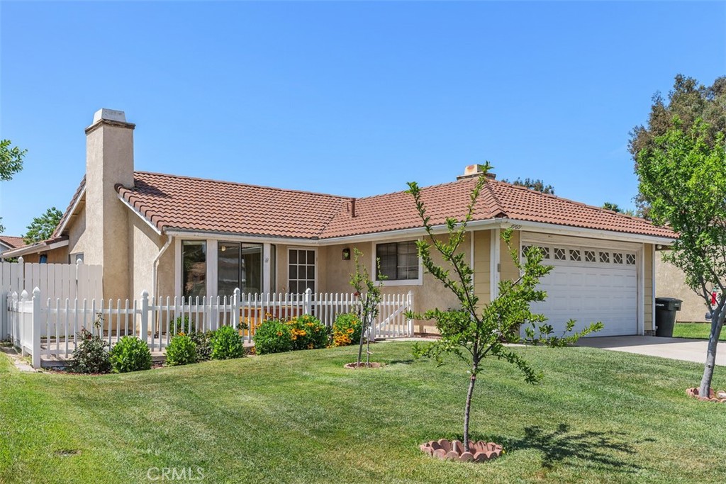 39619 Knollridge Drive Property Photo 1