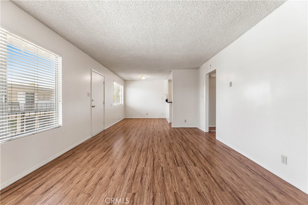 5530 Ackerfield Avenue 206 Property Photo 1