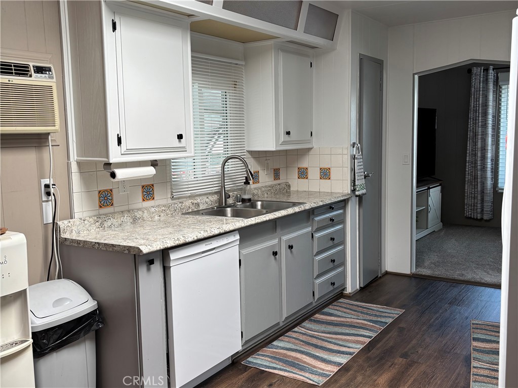 1145 E Barham 100 Property Photo 15