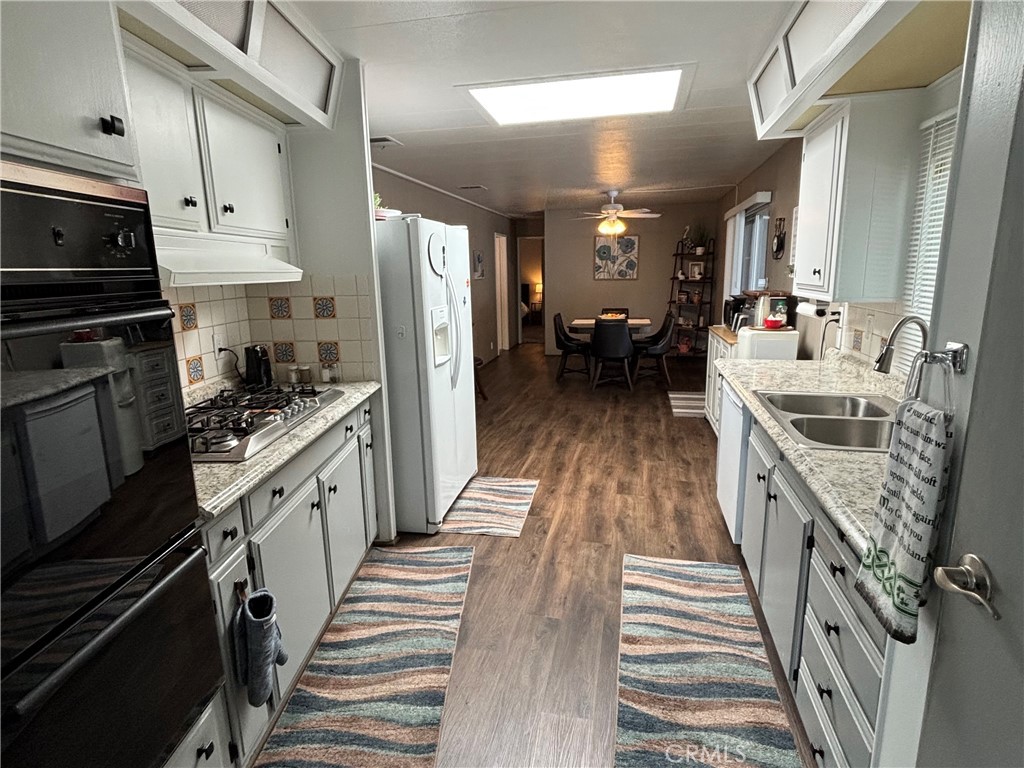 1145 E Barham 100 Property Photo 16