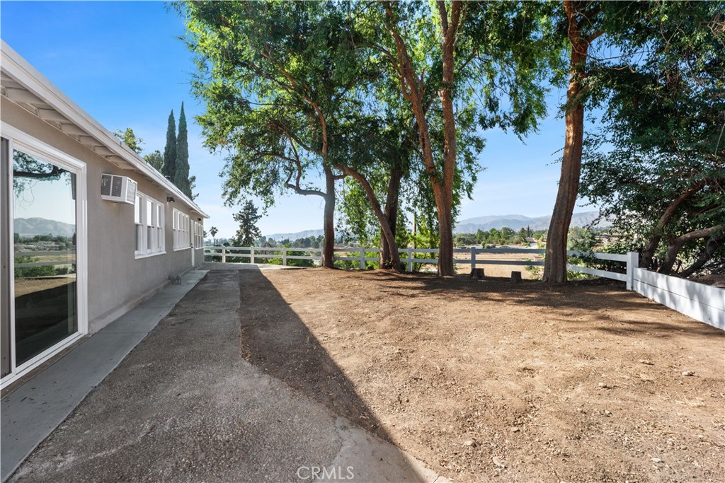 35029 Avenue G Property Photo 5