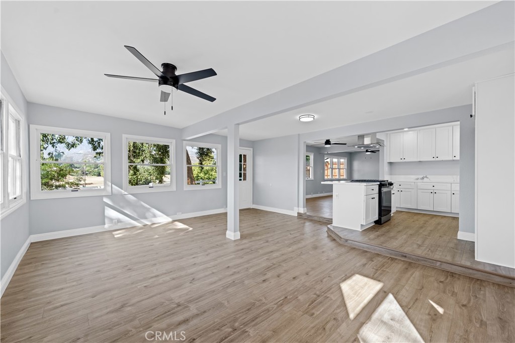 35029 Avenue G Property Photo 9