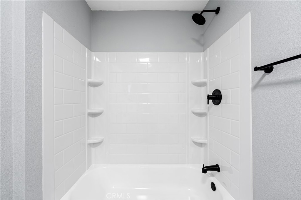 35029 Avenue G Property Photo 23