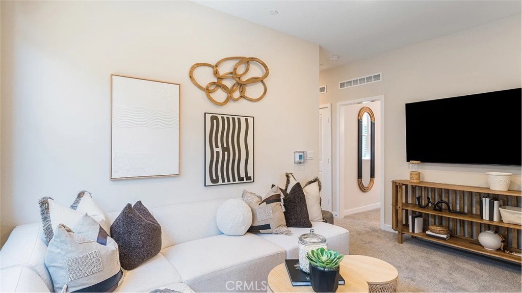 2645 E Hyde Paseo Property Photo 8