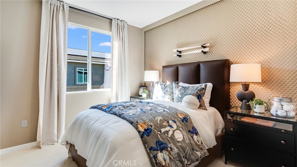 2745 E Amberley Privado Property Photo 13