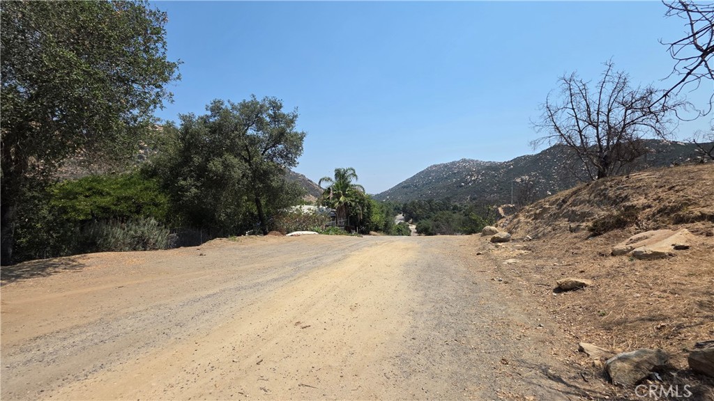 3027 Rainbow Valley Boulevard Property Photo 5
