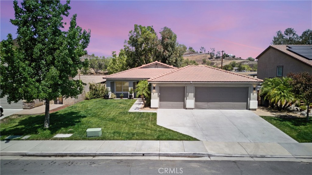 23885 Cheyenne Canyon Drive Property Photo 1