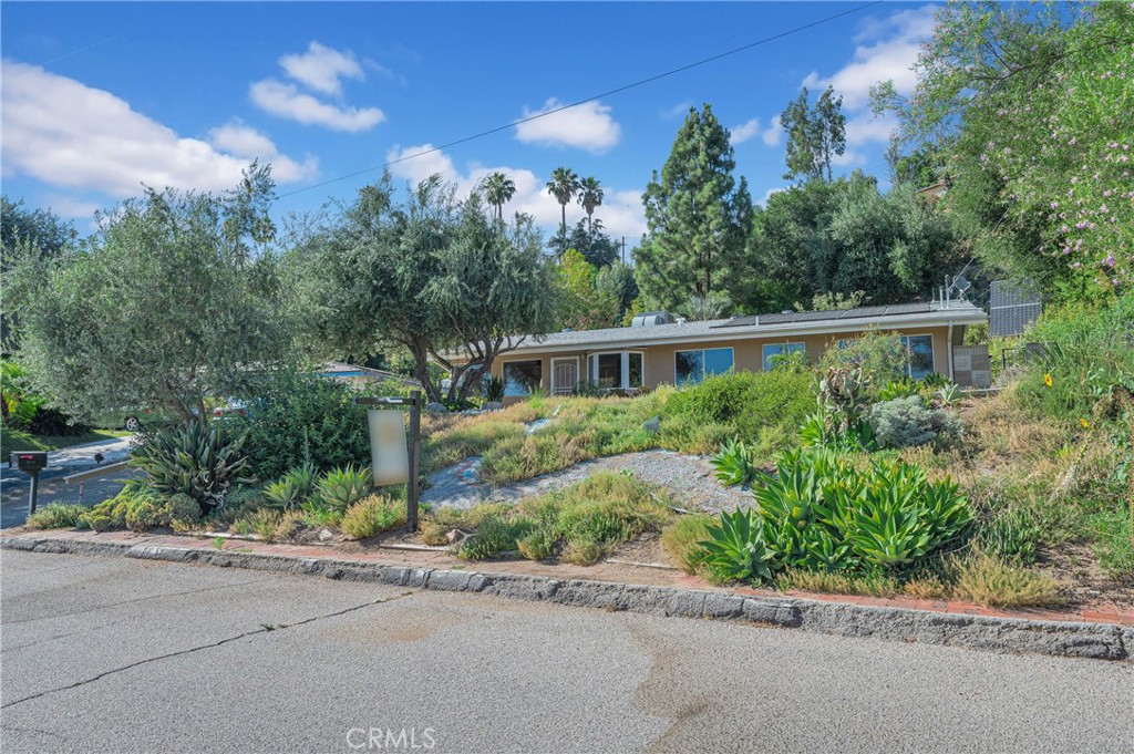 3777 N Arrowhead Avenue Property Photo 1