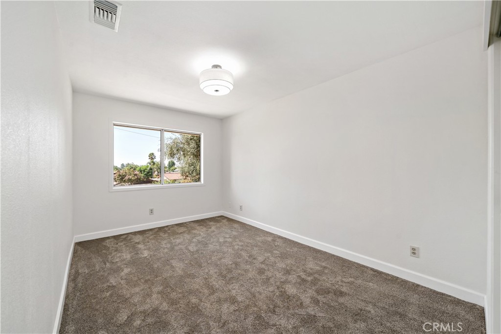 3777 N Arrowhead Avenue Property Photo 28