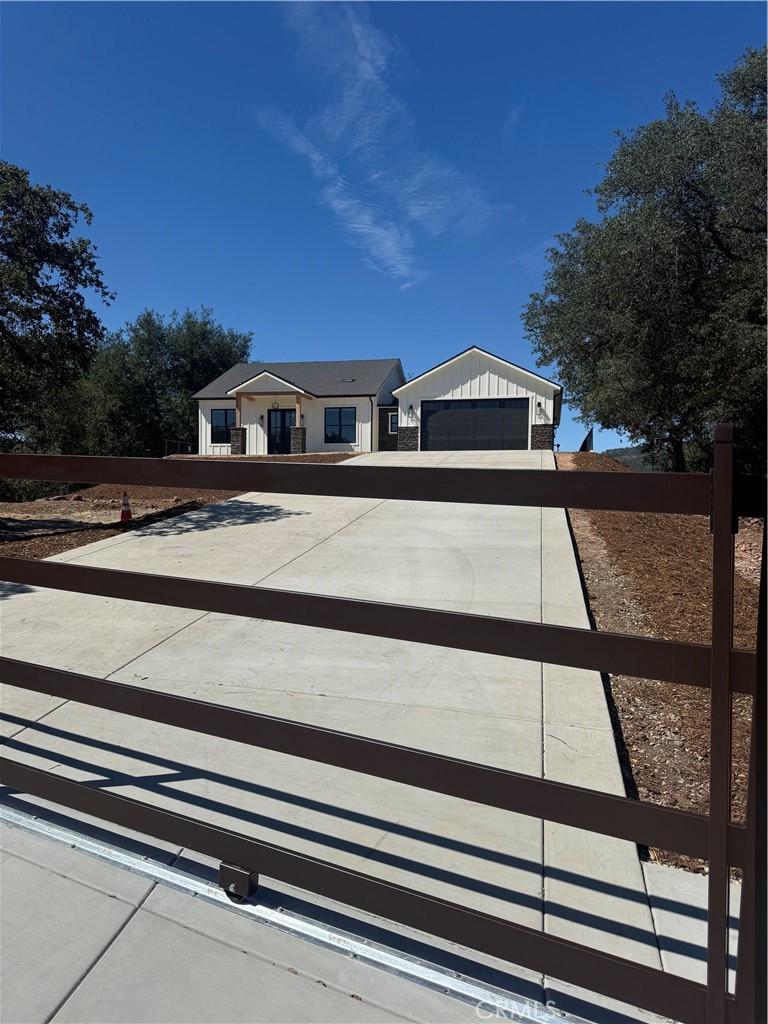 42899 Calle Roble Property Photo 1