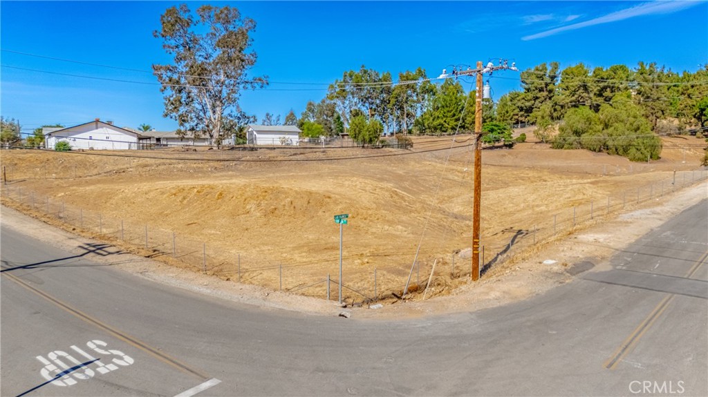 0 Conejo/las Flores Property Photo 8