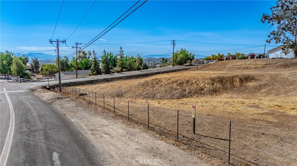 0 Conejo/las Flores Property Photo 11