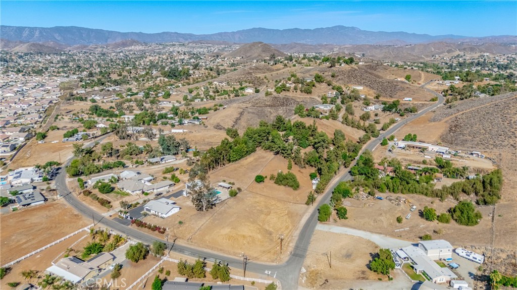 0 Conejo/las Flores Property Photo 15