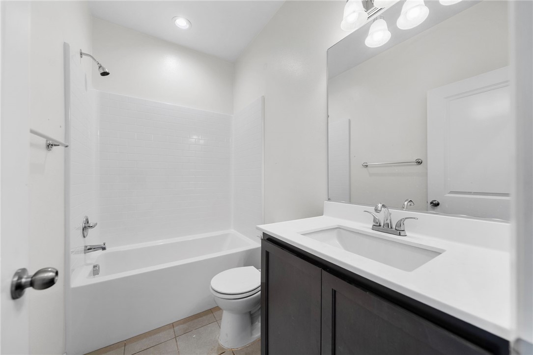 1546 Onyx Lane Property Photo 13