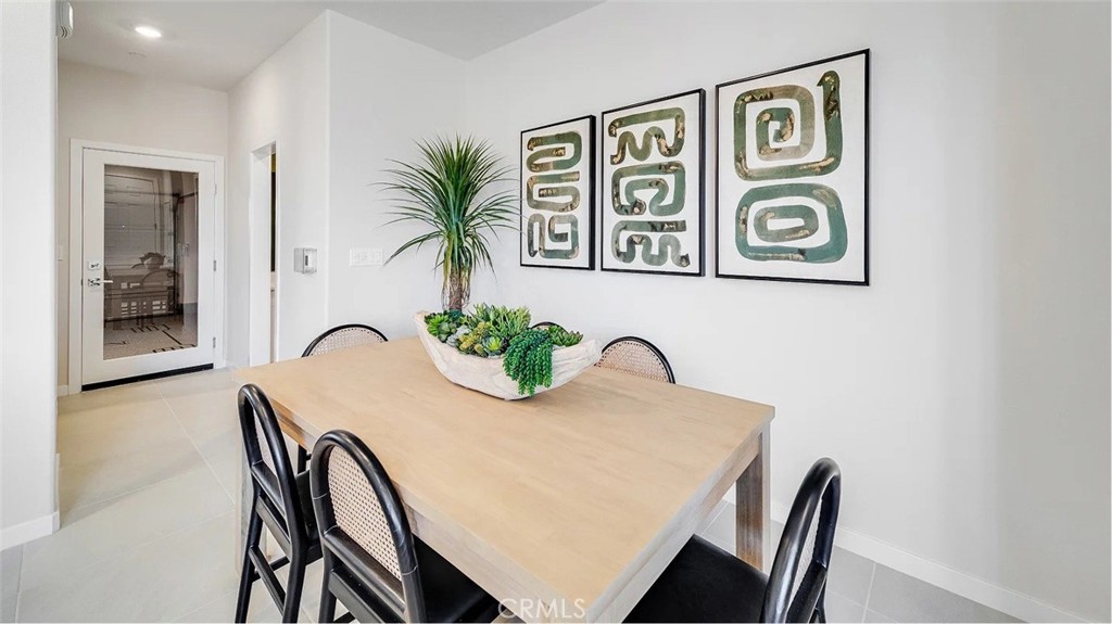 2577 Cloudview Privado Property Photo 4