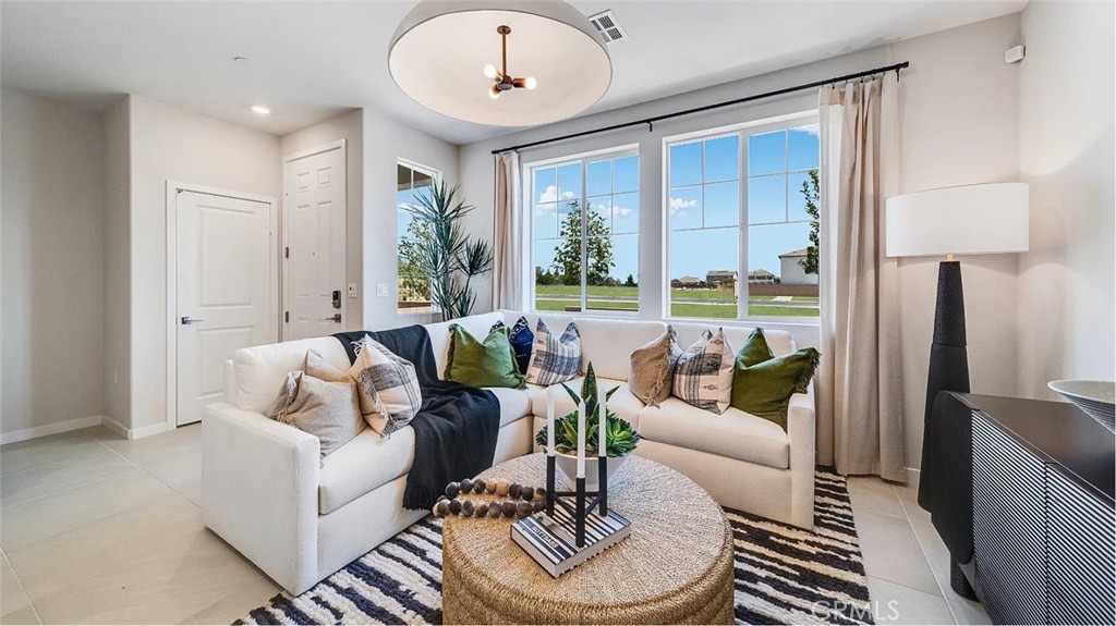 2577 Cloudview Privado Property Photo 5