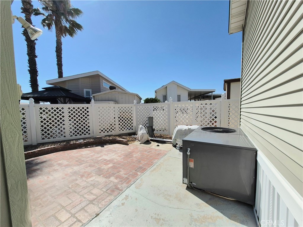 1295 S Cawston Avenue 143 Property Photo 17
