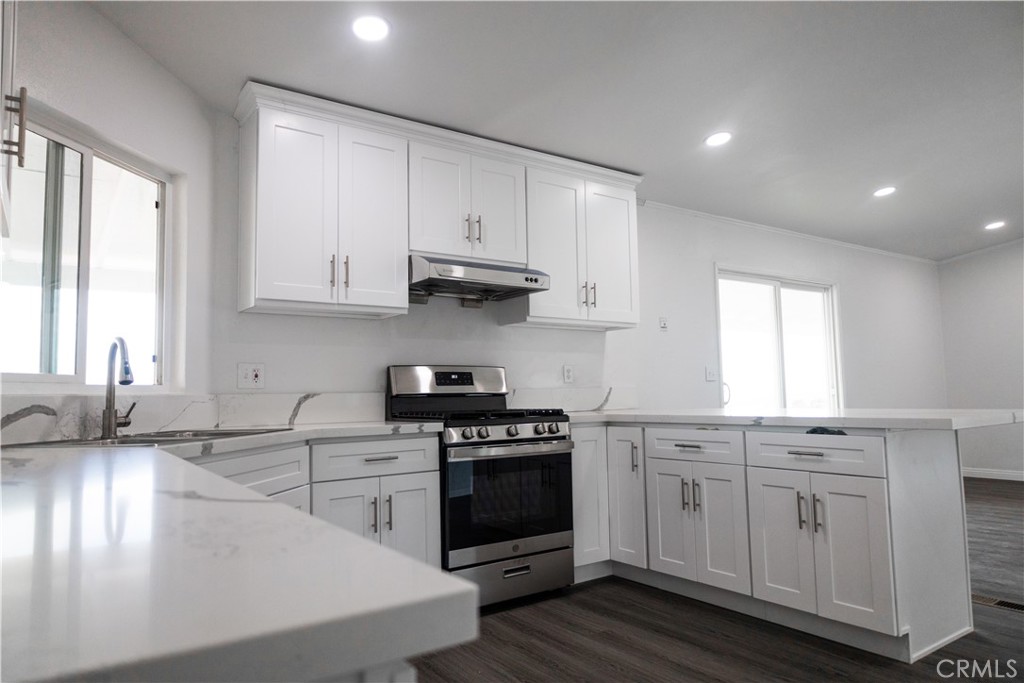 56515 Dickson Way Property Photo 3