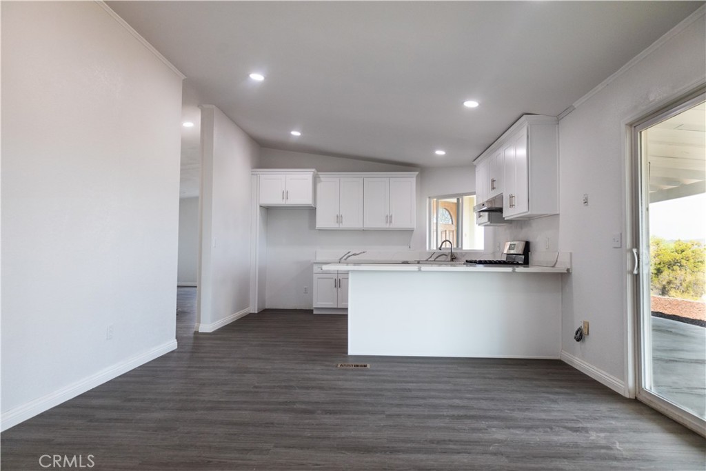 56515 Dickson Way Property Photo 4