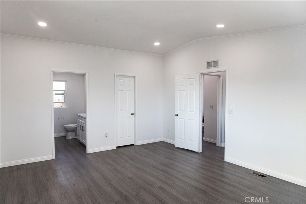 56515 Dickson Way Property Photo 5