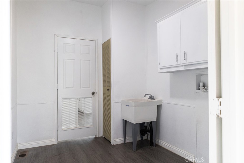 56515 Dickson Way Property Photo 8