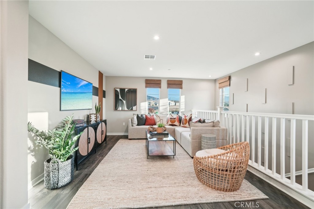 16031 Olivas Lane Property Photo 8