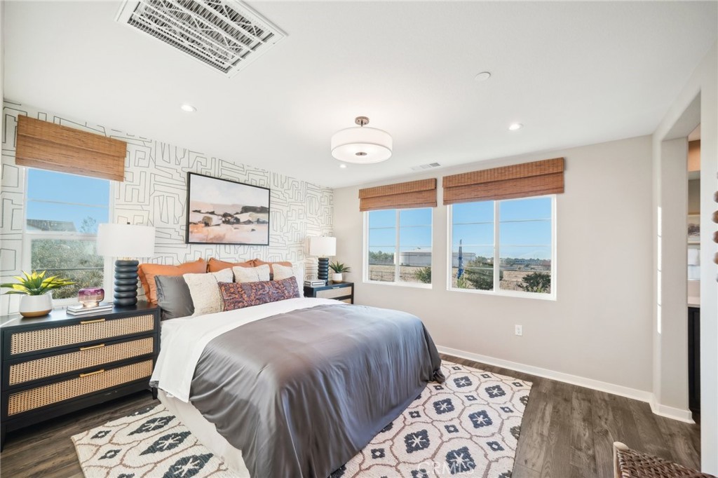 16031 Olivas Lane Property Photo 10