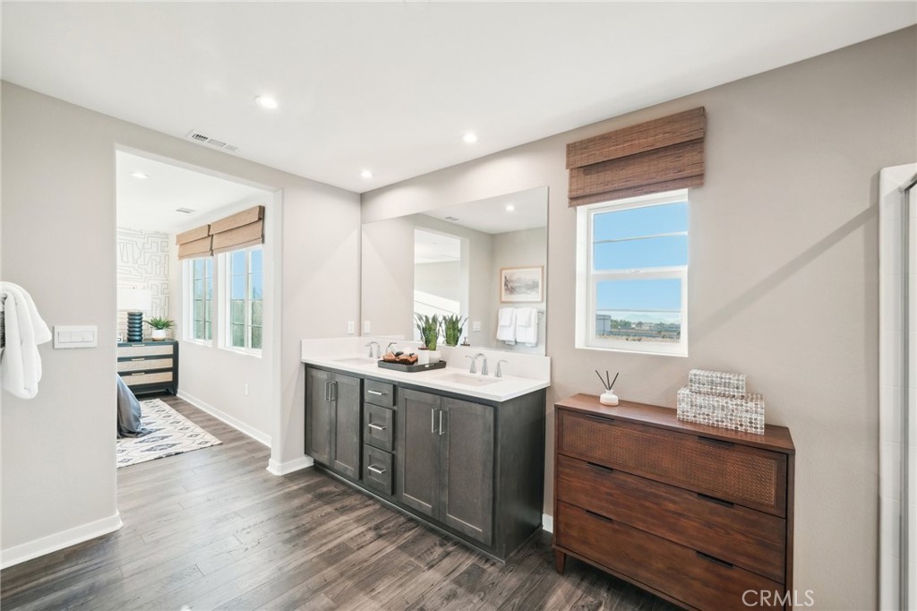 16031 Olivas Lane Property Photo 12