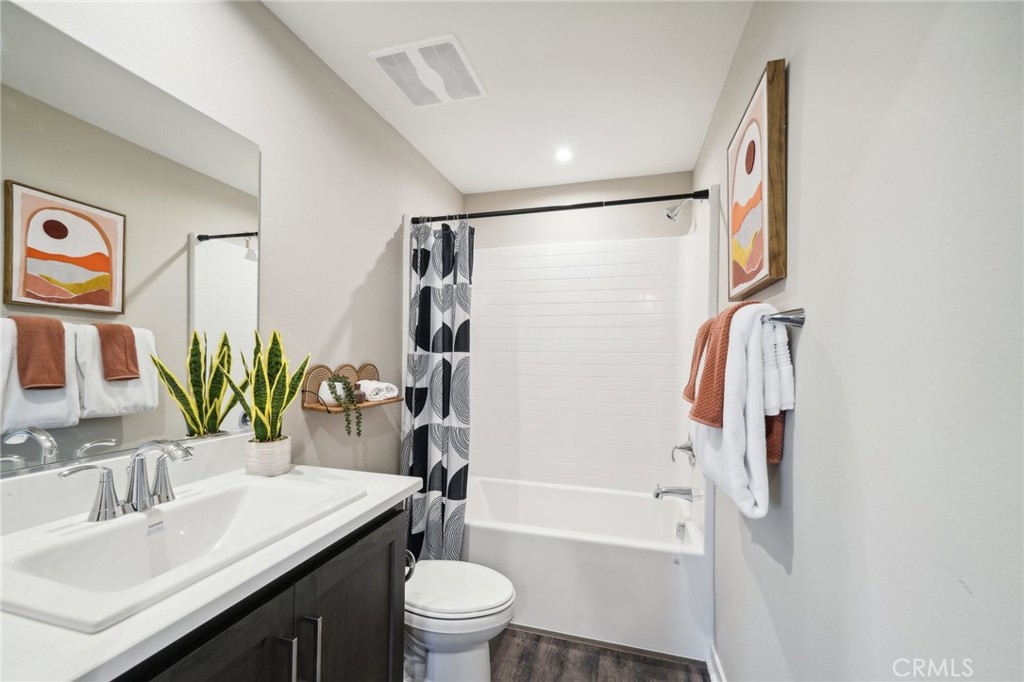 16031 Olivas Lane Property Photo 13