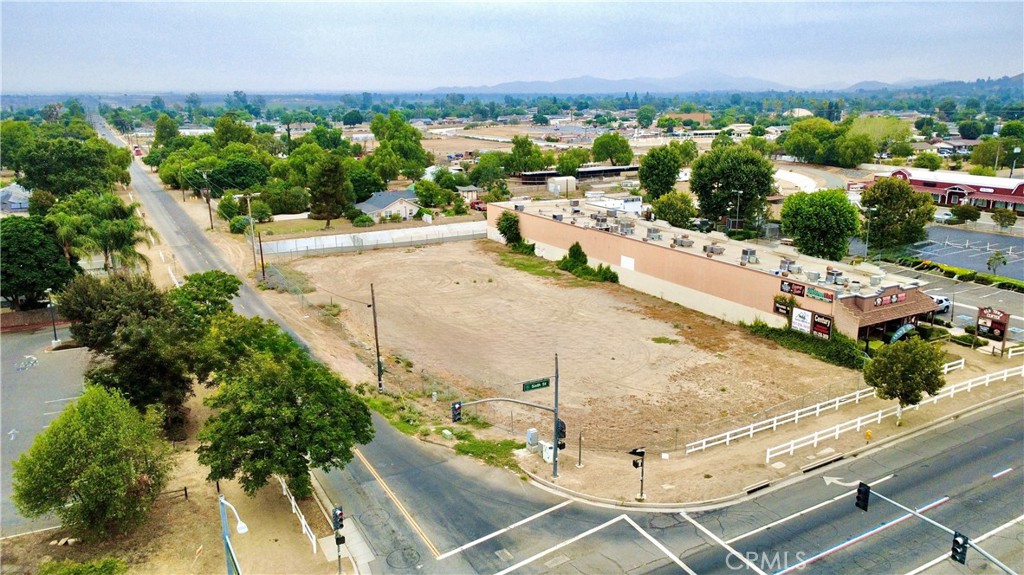 0 6th & Valleyview Property Photo 2