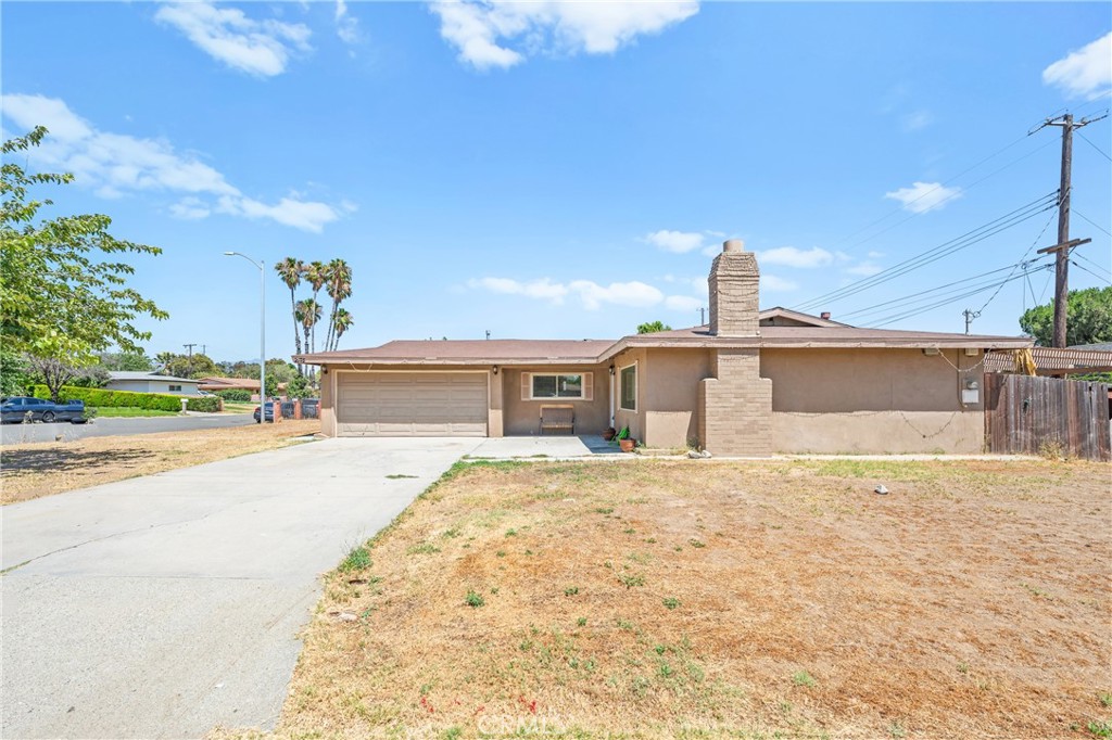 2174 W Monroe Street Property Photo 2