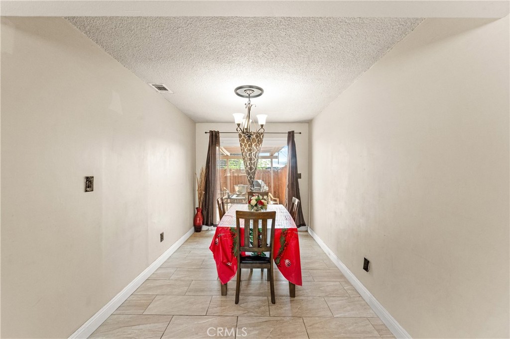 2174 W Monroe Street Property Photo 15