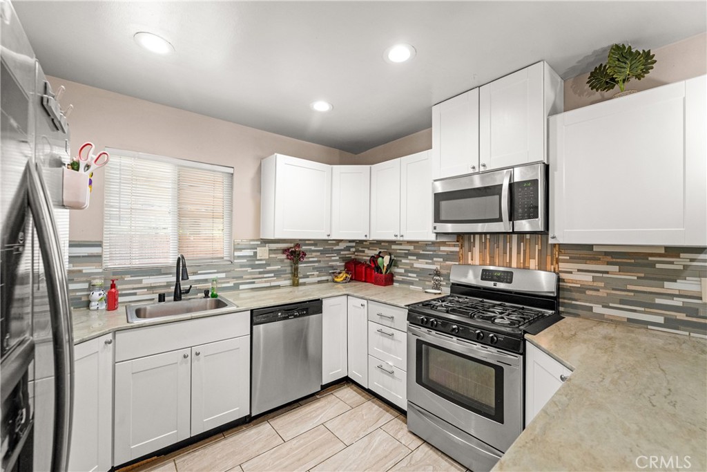 2174 W Monroe Street Property Photo 20