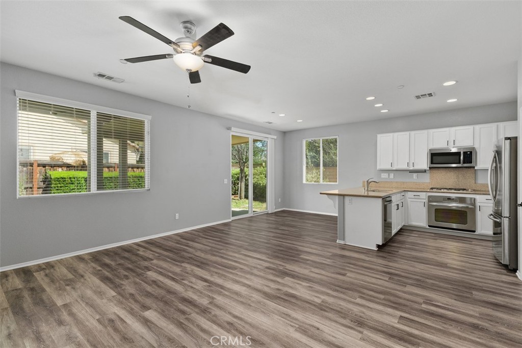 96 Luna Avenue Property Photo 7