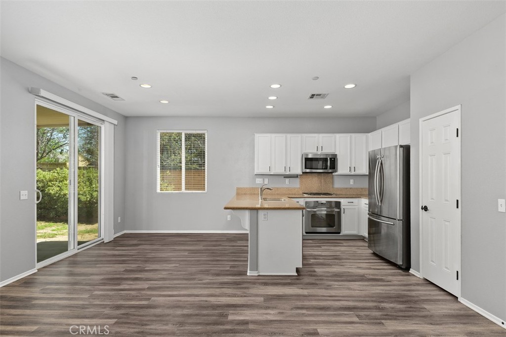 96 Luna Avenue Property Photo 9