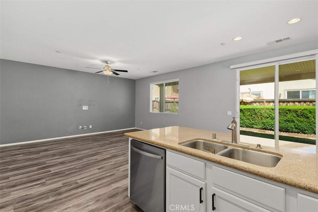 96 Luna Avenue Property Photo 14